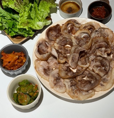 한돈 뒷고기 돈두롤(뽈항정) 구이용 500g (냉동)